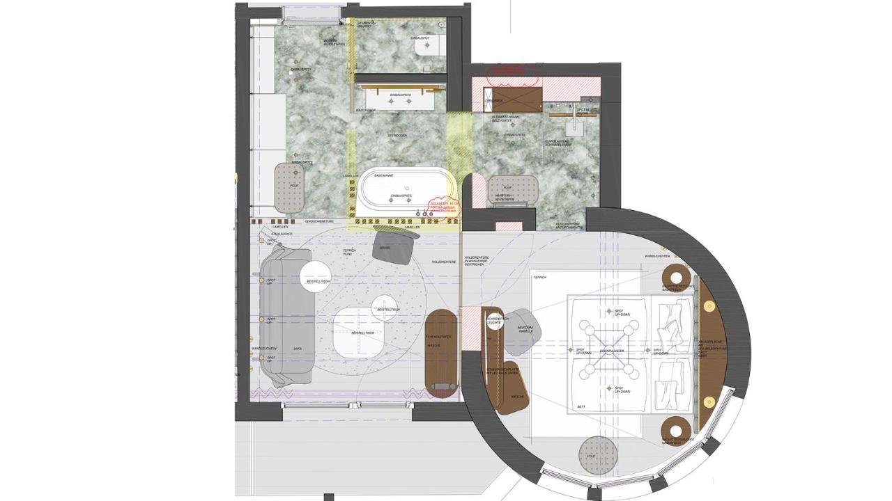 Suite mit Kingsize-Bett und Balkon